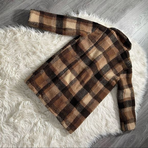 AMERICAN EAGLE oversized faux Sherpa fur coat - Picture 3 of 7